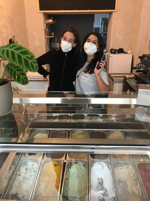 Green Scoop Vegan (currently pop-up Hala Empanada)