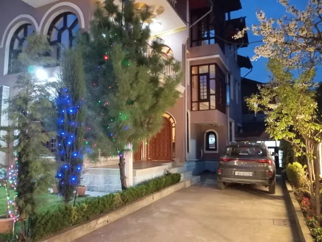 Keya Pata Nouka Srinagar