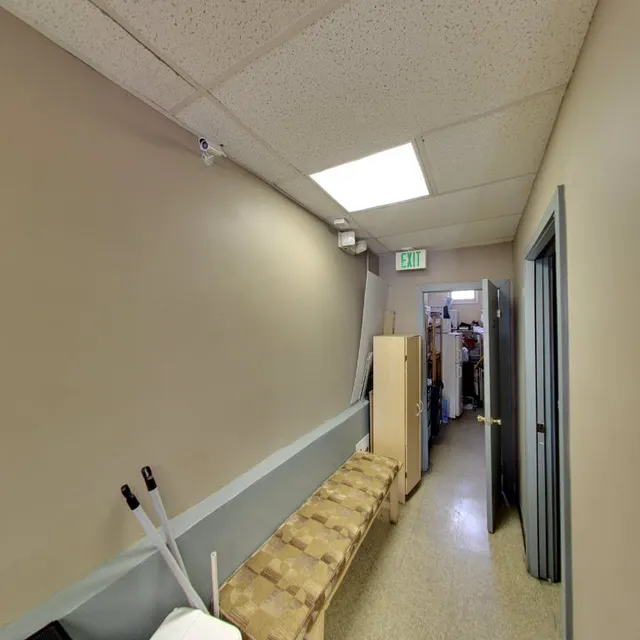 Strands On Beverly Boulevard