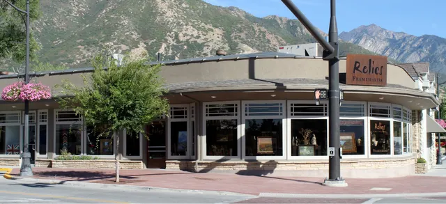 Relics Framemakers & Gallery