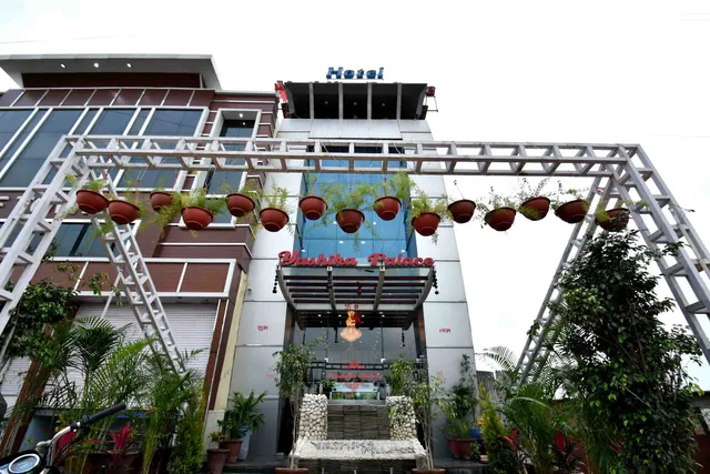 Hotel Yashika Palace