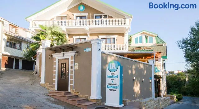 Hotel "InnReef"