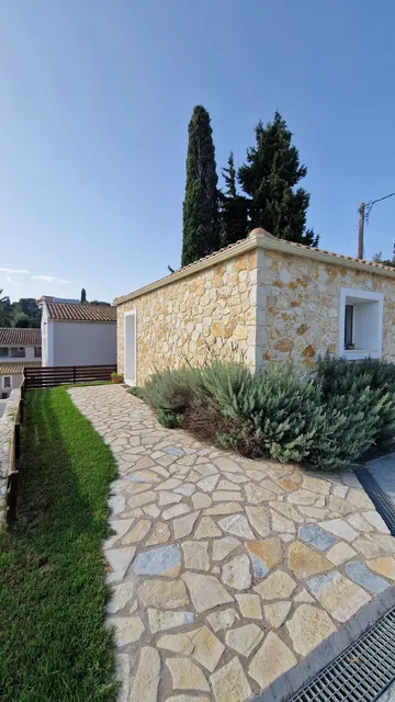 Astrakeroula apartments