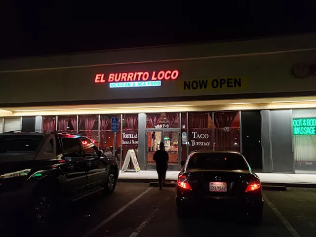 Luis's Mexican And Seafood Restaurant