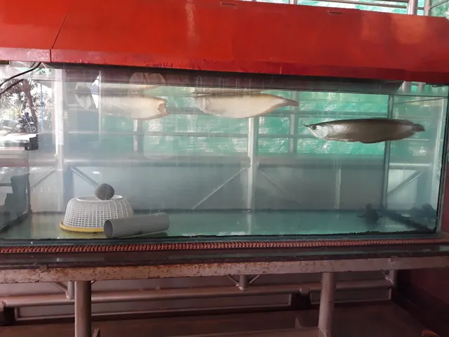 Hotel Guruprasad Bhojanalay Lodging & Restaurant