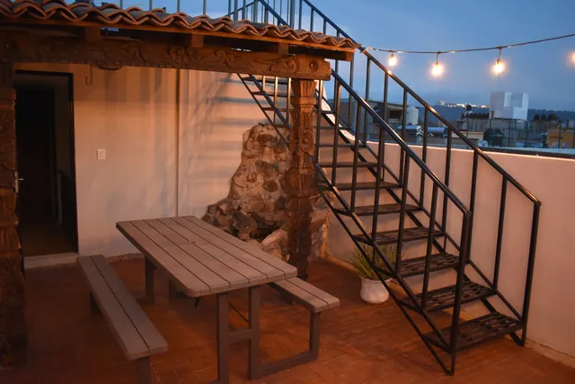 El Suburbio - Serapio Rendón