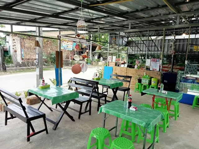 Luna's Som Tam Restaurant