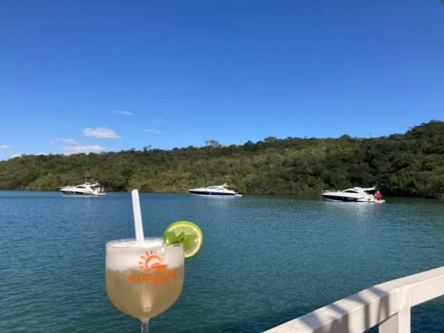 Flutuante Escarpas Sunset Music Bar