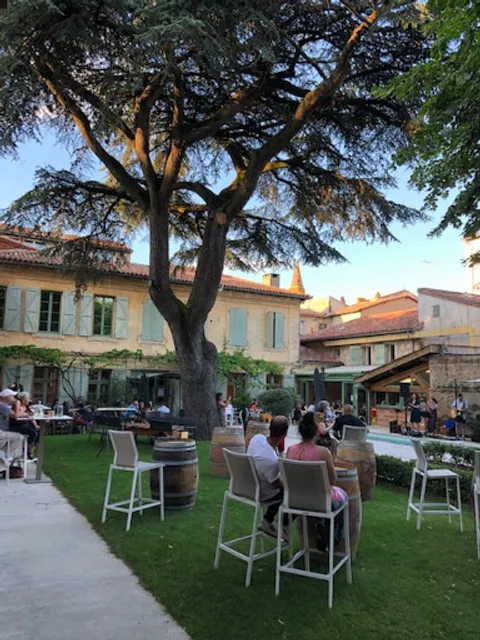 L' INATTENDU - Bar / Restaurant / Hôtel