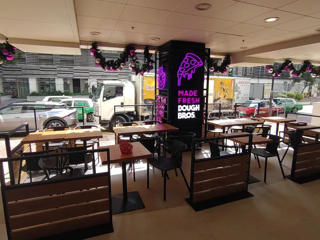 Dough Bros. Pizza & Doughnuts (Tuen Mun)