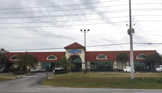 Hank's & More Fine Furniture