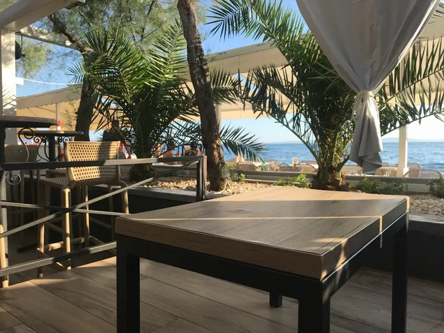 La Playa Day & Night