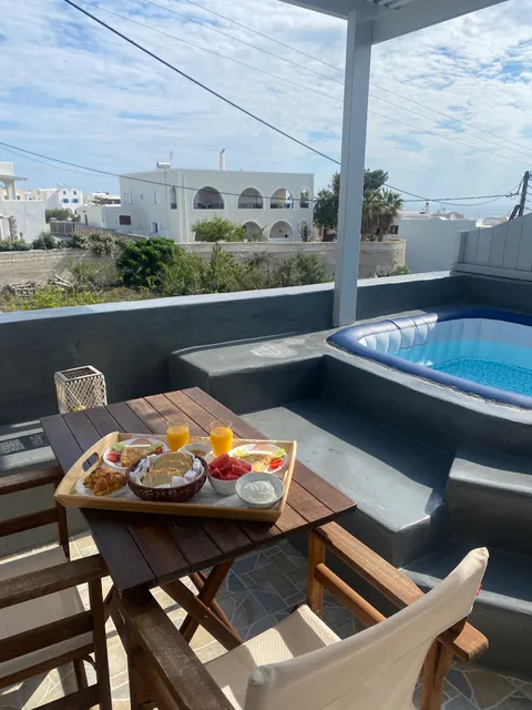 Aerenia Luxury Suites