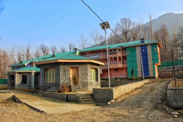 OYO Raj Shah Hotel And Resturant