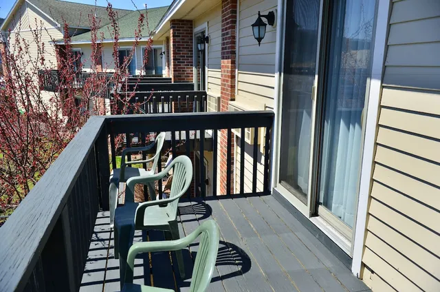 Clarion Inn & Suites at the Outlets of Lake George