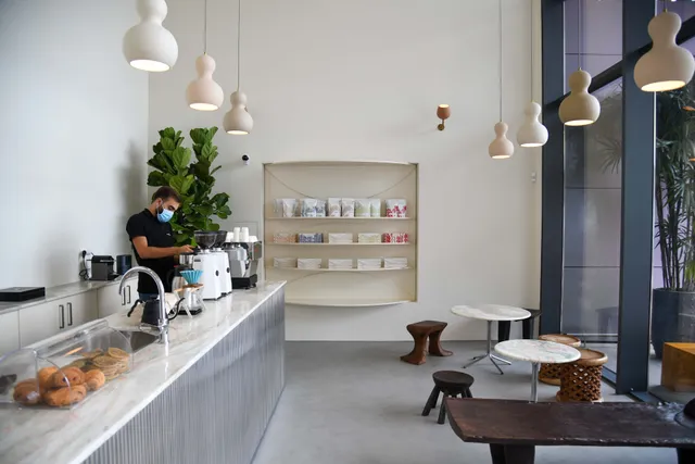 Café Continent - Zone 03 Square