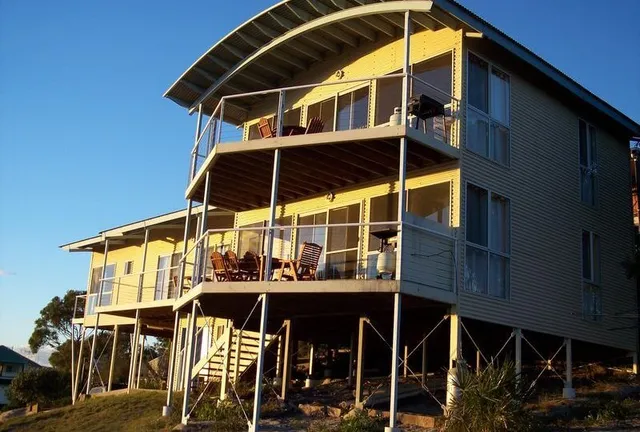 Break Sea House K'gari