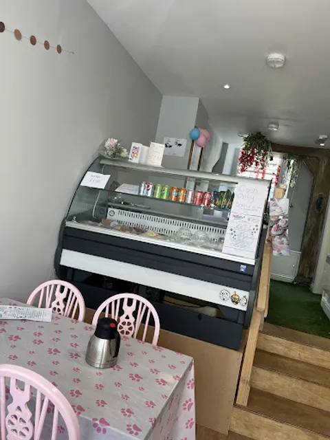 Willow's Bites dog cafe