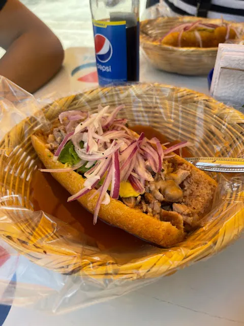 Tortas Ahogadas El Chino