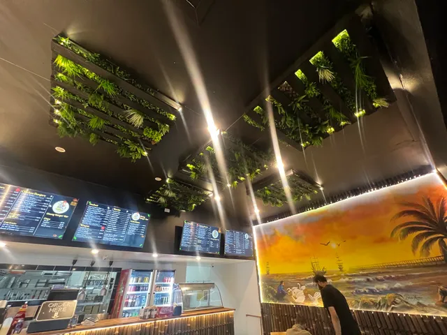 Cheezy Burger Bar & Seafood