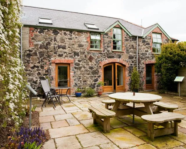 Ballyhenry House - Long Term Lets - Book direct for better rates.