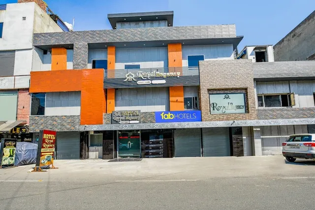 FabHotel Royal Regency I