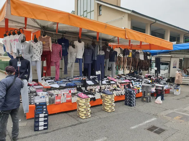 Campanella's Market Square