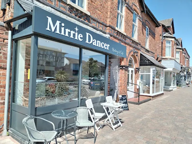Mirrie Dancer Bakery & Cafe