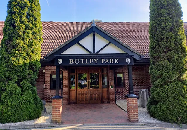 Winchester Restaurant at Macdonald Botley Park Hotel & Spa