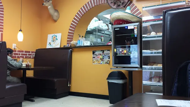 Vargas Restaurant & Bakery