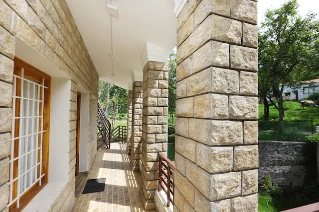 OYO Hexa Moon Heights