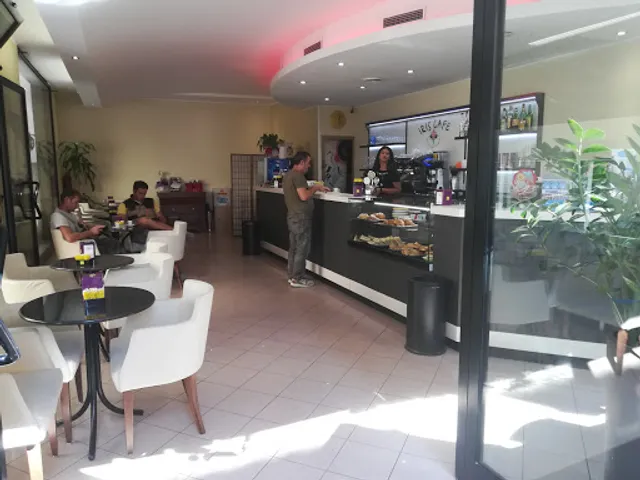 Iris Cafè