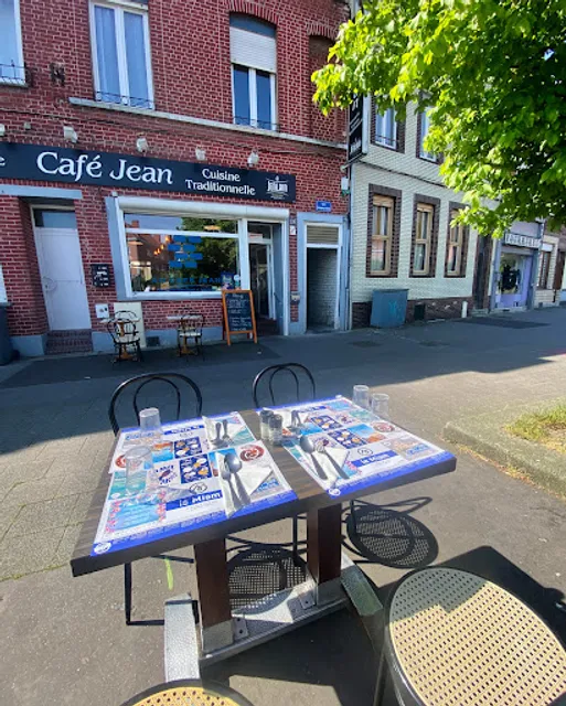 Au Café Jean