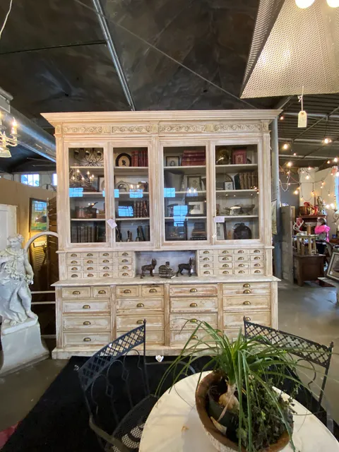 The 8th Street Market