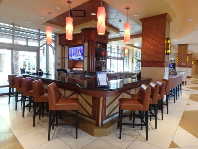 Rays Bar Soleil Restaurant