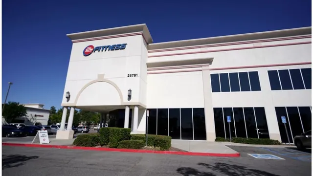 24 Hour Fitness