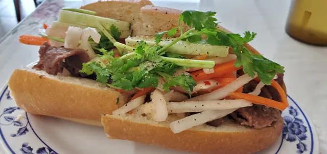 Ba-Le Sandwich & Thai Cuisine