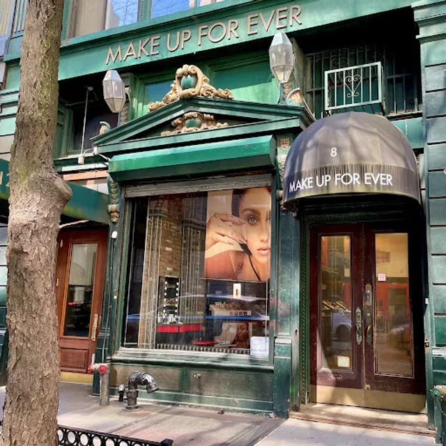 MAKE UP FOR EVER Pro Studio