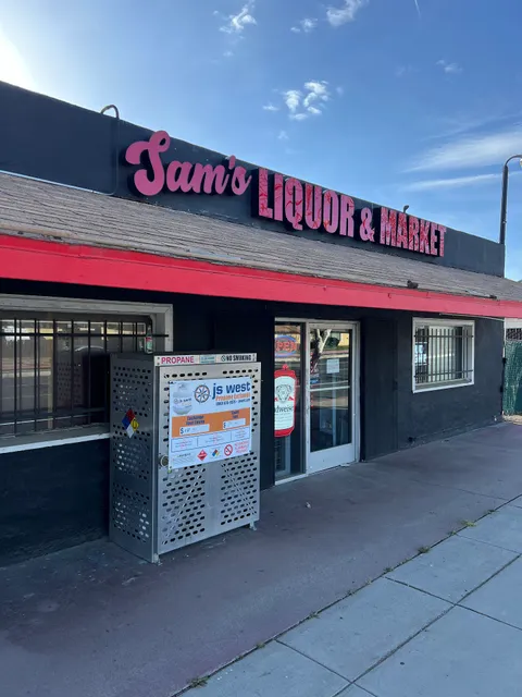 Sam’s market and smoke shop