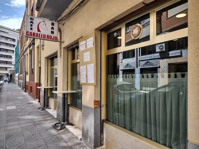 Bar Caballo Rojo