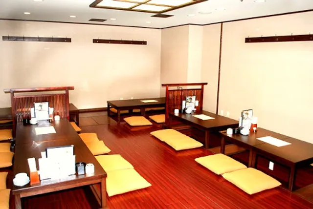 すし居酒屋 市場ずし 駅前