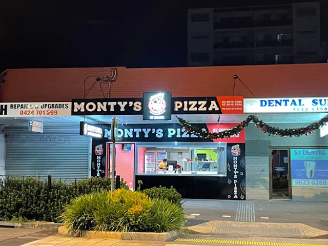 Monty's Pizza St Marys
