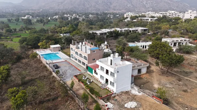 Manak Farm and Villa