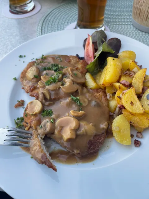 Restaurant & Café Graf Spee