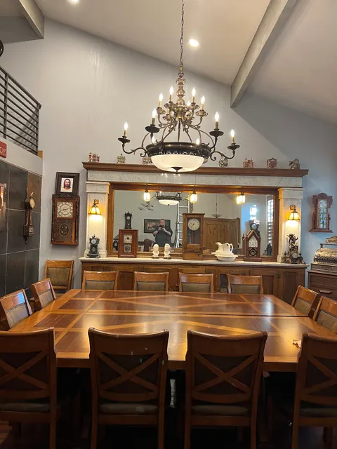 Thomson & Burrows Antiques