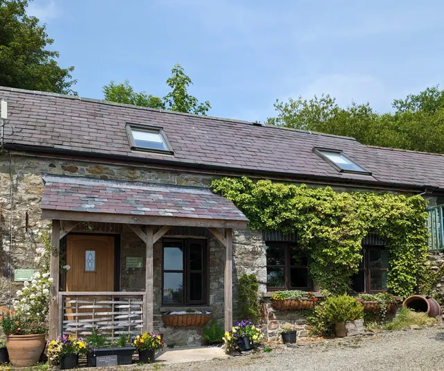 Thistledown Glamping & Cottages