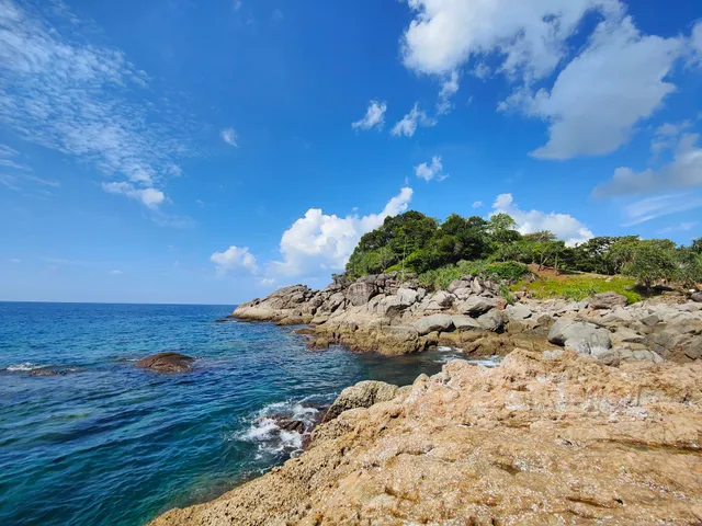 Rock Viewpoint, Paradise Beach
