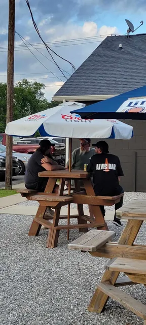 Alvis Backroad Bar & Grill