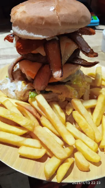 Bola lanches e porções