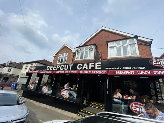Deepcut Cafe
